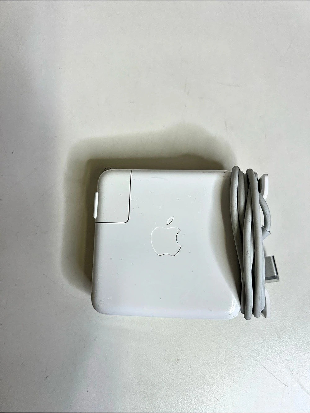 Apple 60W MagSafe 2 Power Adapter White